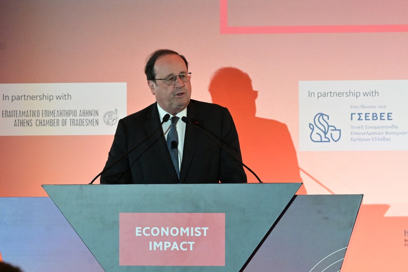 Ολάντ: Απαίτηση για την Ευρώπη να θεσπίσει μια κοινή αμυντική πολιτική