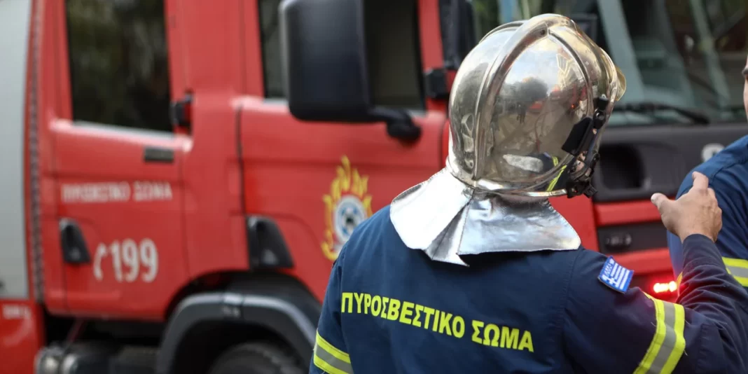 Κρήτη: Μεγάλη κινητοποίηση της πυροσβεστικής για φωτιά σε σπίτι