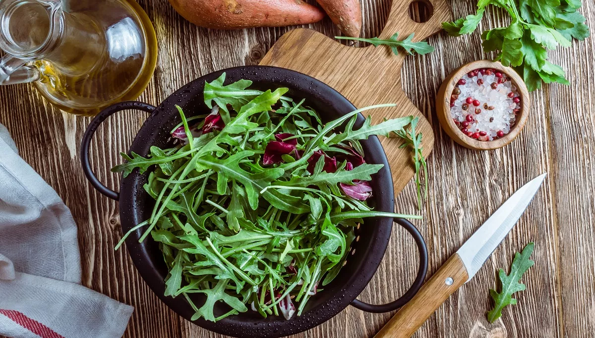Το πασίγνωστο πράσινο σαλατικό που μάχεται τον καρκίνο και προστατεύει άμυνα και όραση