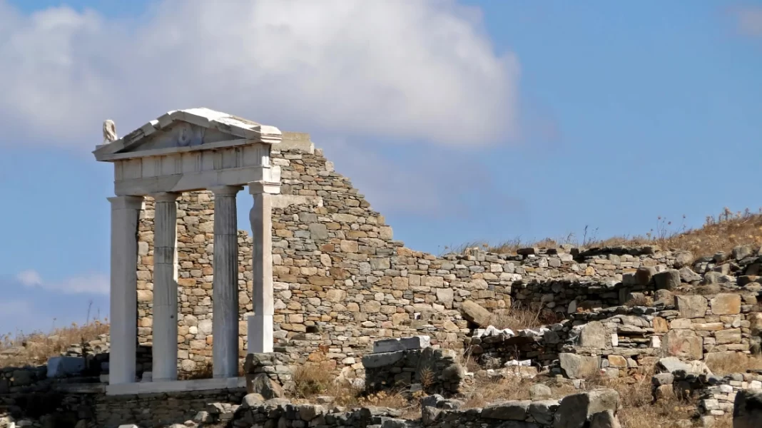 Συνολάκης: Ένα κομμάτι της Δήλου θα βυθιστεί μετά από 50 χρόνια