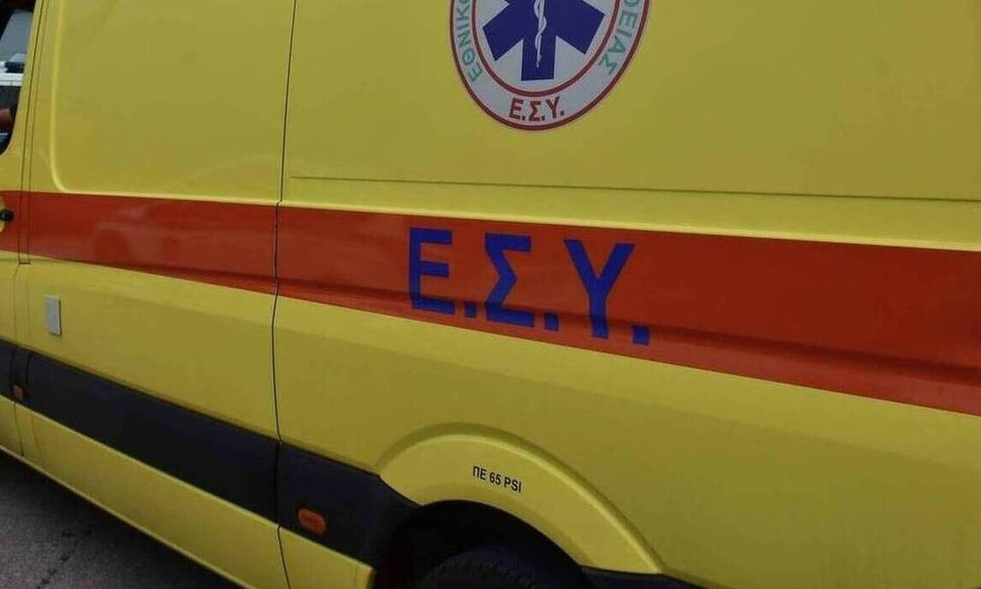 Μηχάνημα σιδηρουργίας καταπλάκωσε εργάτη - Ανασύρθηκε χωρίς τις αισθήσεις του