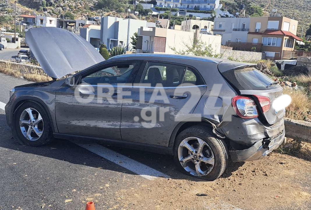 Ηράκλειο: Τροχαίο στον ΒΟΑΚ – Αυτοκίνητο «καρφώθηκε» στις προστατευτικές μπάρες