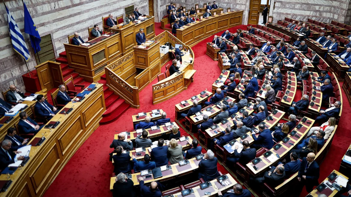 Βουλή: Άτυπο ντιμπέιτ για τις ευρωεκλογές σήμερα με αφορμή την ακρίβεια – Τι θα πουν οι πολιτικοί αρχηγοί