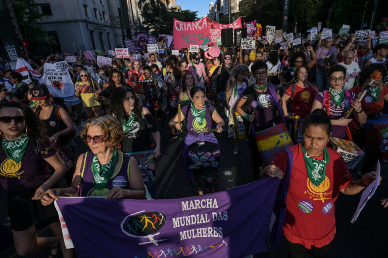 Βραζιλία: Μαζικές αντιδράσεις γυναικών σε νομοσχέδιο που περιορίζει τις αμβλώσεις