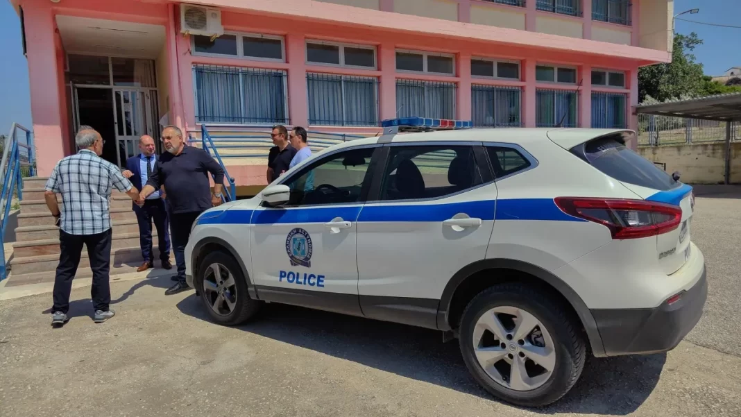 Έκλεισε εκλογικό κέντρο - Δικαστικός αντιπρόσωπος δεν άφηνε τον κόσμο να ψηφίσει