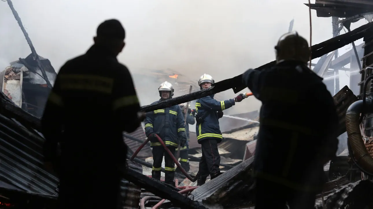 Φωτιά σε βιοτεχνία στο Μαρκόπουλο – Μεγάλη κινητοποίηση της Πυροσβεστικής