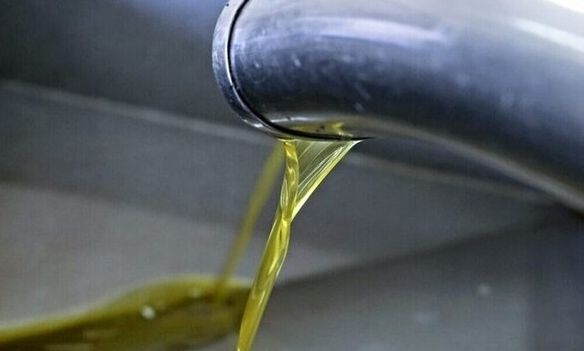 Ορυκτέλαιο και θραύσματα γυαλιού στο φαγητό μας - Απάτες με ελαιόλαδο στην ΕΕ