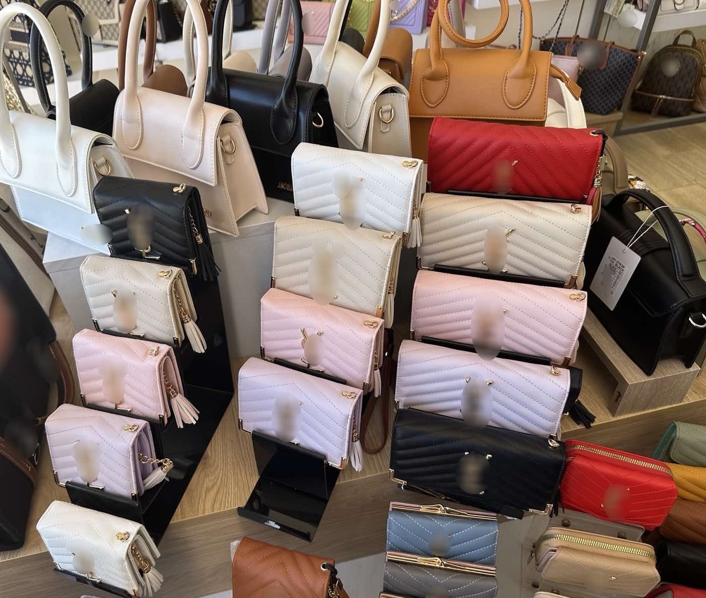 Ηράκλειο: Έφοδος σε καταστήματα αποκάλυψε χιλιάδες προϊόντα-μαϊμού – Τέσσερις συλλήψεις