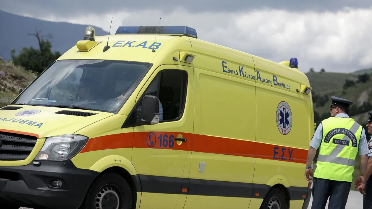 Στρατιωτικό όχημα συγκρούστηκε με αυτοκίνητο - Ένας τραυματίας