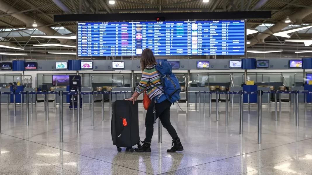 IATA: Σχεδόν 5 δισ. άνθρωποι προβλέπεται να ταξιδέψουν φέτος με αεροπλάνο