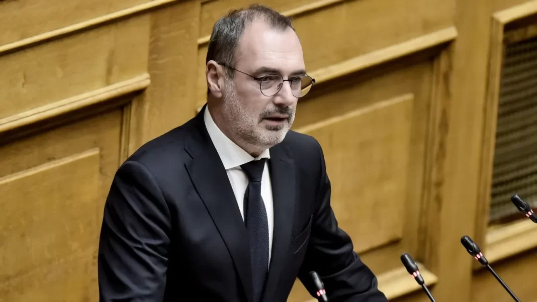 Ανεξαρτητοποιήθηκε από τους Σπαρτιάτες και ο Μιχαήλ Γαυγιωτάκης - Η ΚΟ μένει με έξι βουλευτές