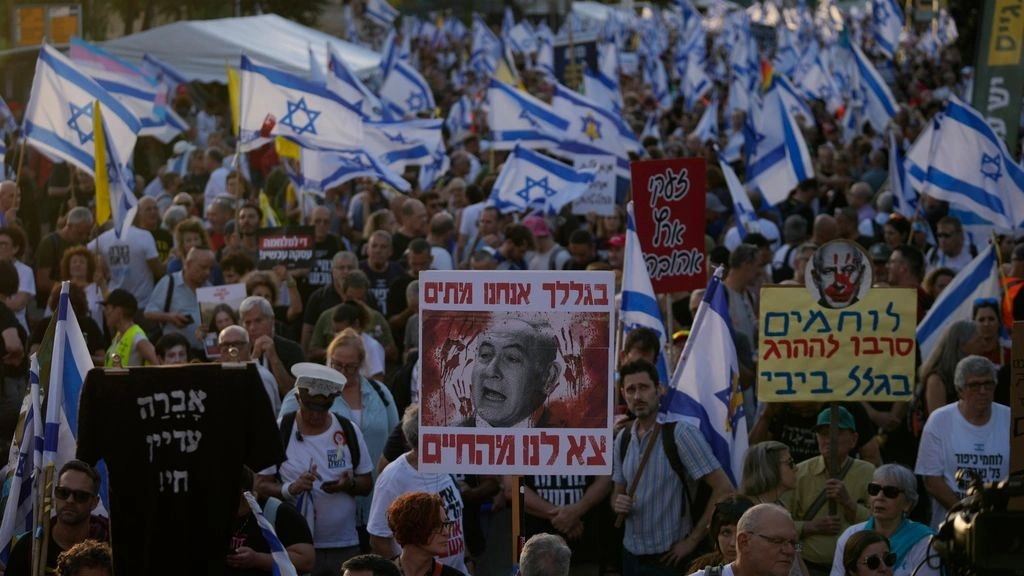 «Φουντώνει» η οργή κατά Νετανιάχου – Διαδηλώσεις και συλλήψεις στο Ισραήλ