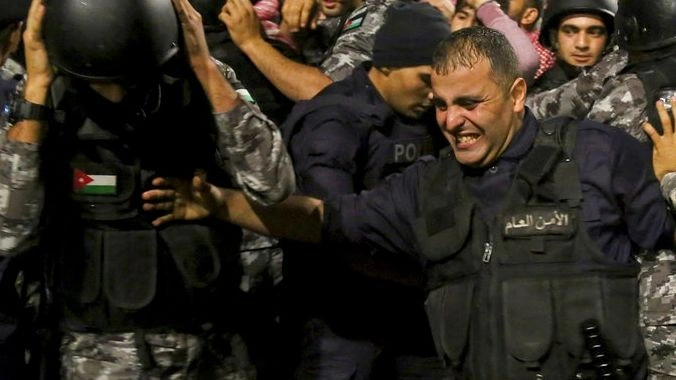 837efa3c-jor Άνδρας αυτοπυρπολήθηκε στην Ιορδανία - Υπό διερεύνηση το κίνητρο (σκληρές εικόνες)