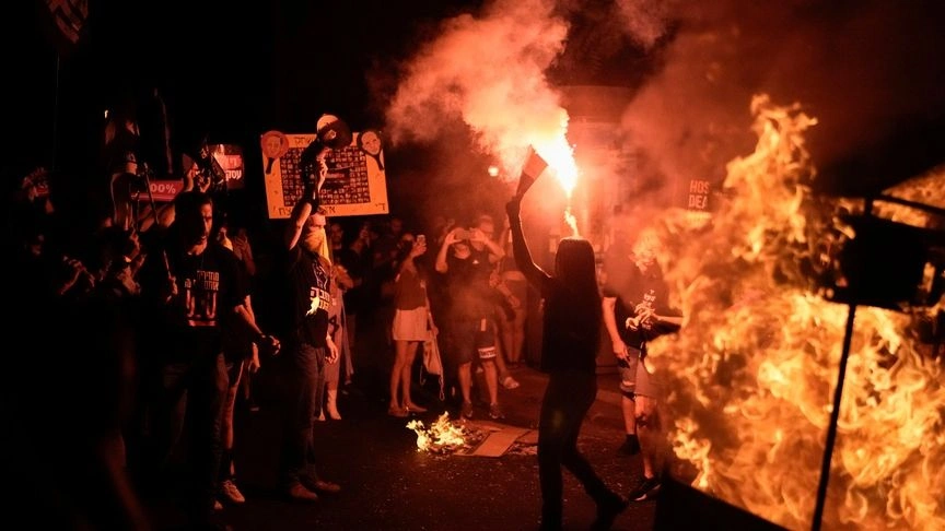 Χιλιάδες Ισραηλινοί στους δρόμους - Ζητούν την παραίτηση Νετανιάχου