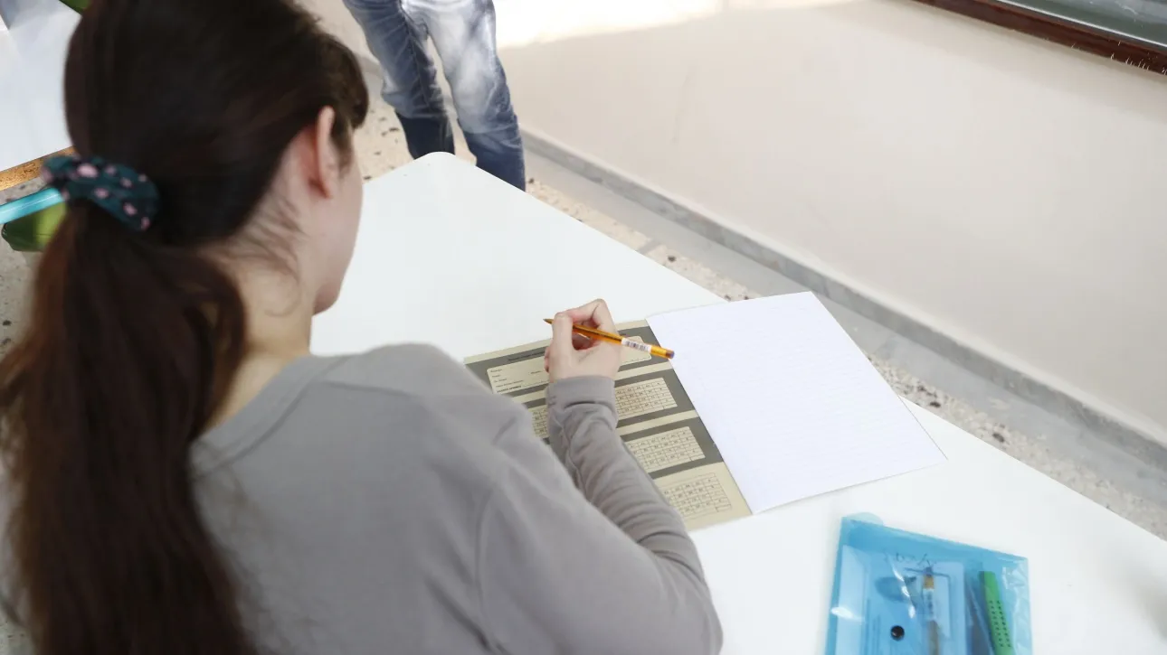 Πανελλήνιες 2024: Τα θέματα στα μαθήματα που εξετάστηκαν σήμερα στα ΕΠΑΛ