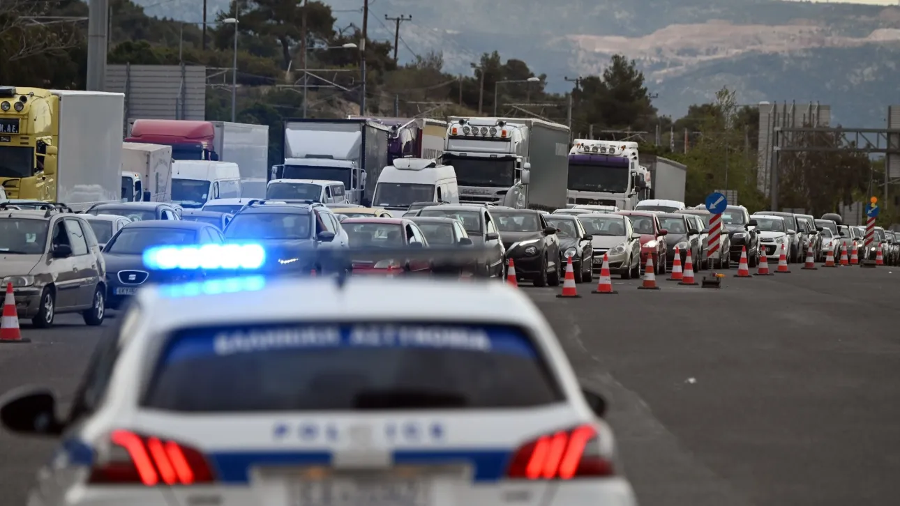 Έκτακτα μέτρα από την Τροχαία για το Τριήμερο του Αγίου Πνεύματος – Τι θα γίνει με τα φορτηγά