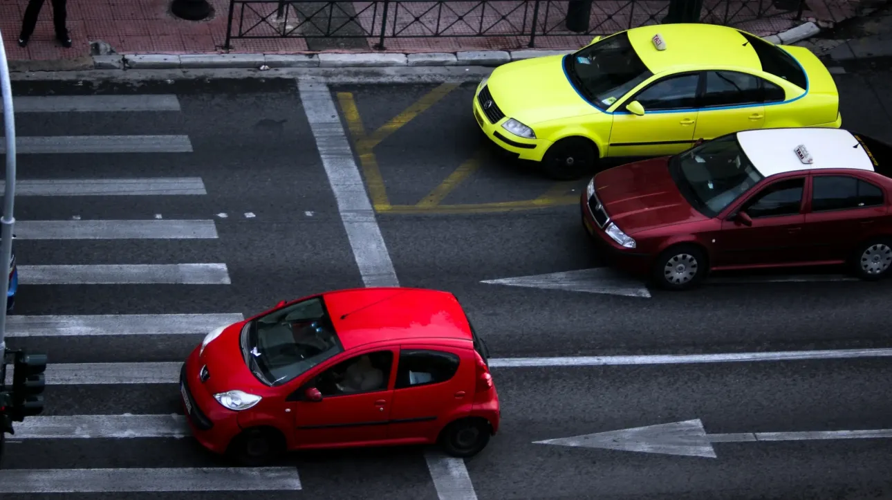 Aνασφάλιστα οχήματα: Τι προβλέπει το νέο πλαίσιο ελέγχων και κυρώσεων