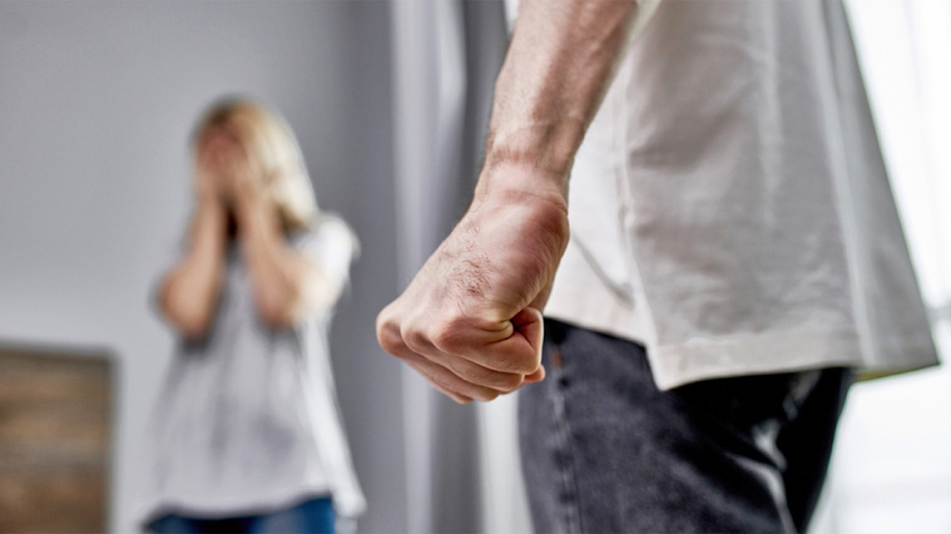 Πασίγνωστος δικηγόρος αντιμέτωπος με κατηγορίες για ενδοοικογενειακή βία