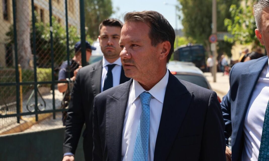 Απόστολος Λύτρας: Αναβολή για 27 Ιουνίου στην υπόθεση του αυτοφώρου της πρώην συζύγου του