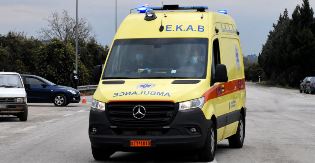 Κατέληξε καθοδόν για το νοσοκομείο ο 85χρονος που κατέρρευσε - Τον επανέφερε προσωρινά μια 22χρονη