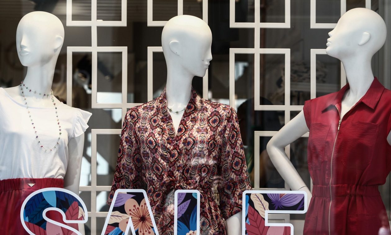 Θερινές εκπτώσεις: Αρχίζουν στις 8 Ιουλίου - Τι πρέπει να ξέρουν οι καταναλωτές