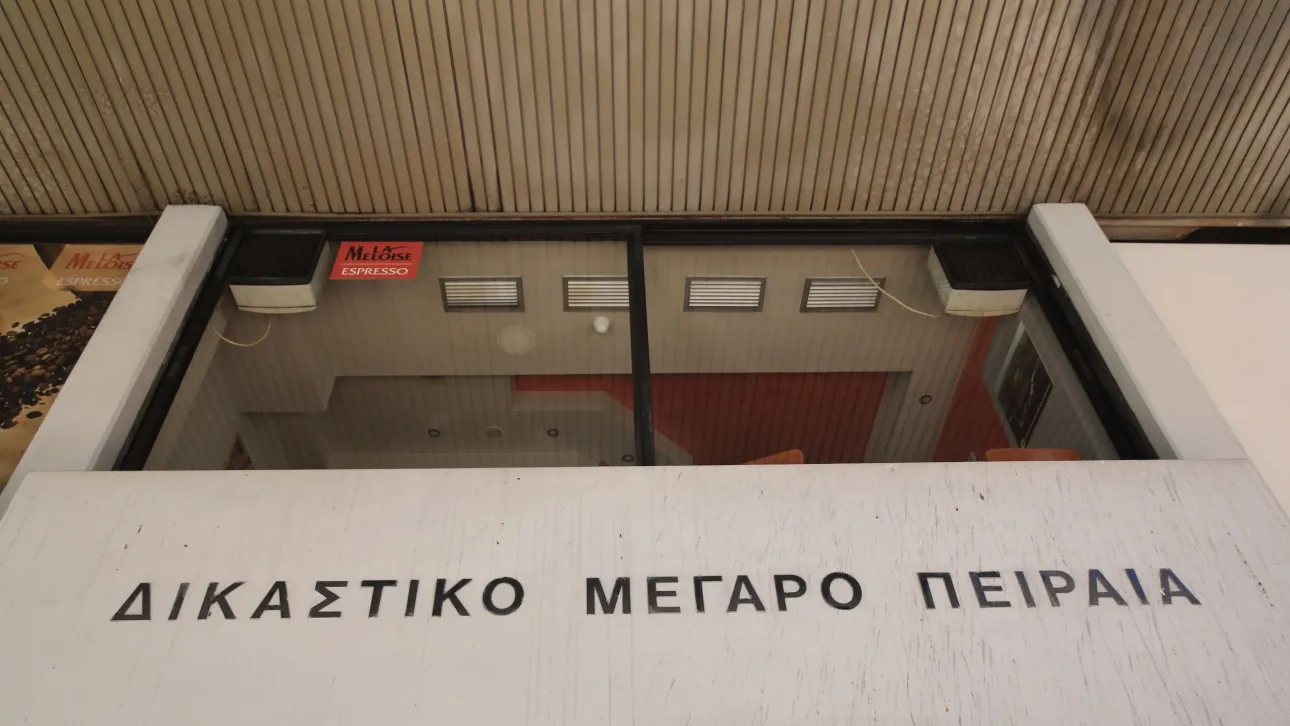 Φωτιά στην Ύδρα: Προσωρινά κρατούμενοι ο πλοίαρχος και ο υποπλοίαρχος της θαλαμηγού