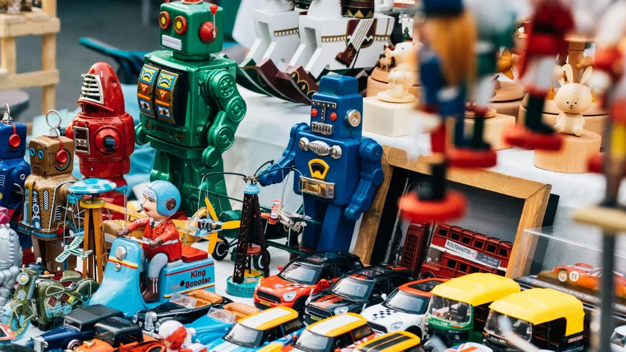 Βιβλιοθήκη παιχνιδιών στο Μπρίστολ μετατρέπει τα «σκουπίδια» ενός παιδιού σε θησαυρό ενός άλλου