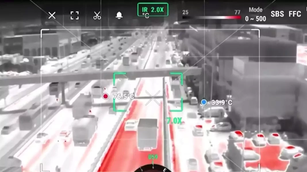 Καύσωνας: «Κόλαση» οι οροφές των αυτοκινήτων με θερμοκρασίες άνω των 80 βαθμών – Η άσφαλτος «ψήνεται» στους 70