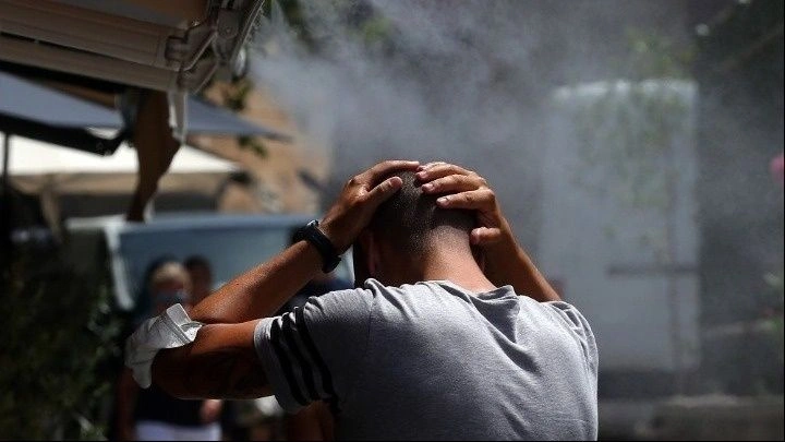 Οδηγίες για τον καύσωνα από την Ένωση Πνευμονολόγων Ελλάδας: Αποφύγετε τις άσκοπες μετακινήσεις
