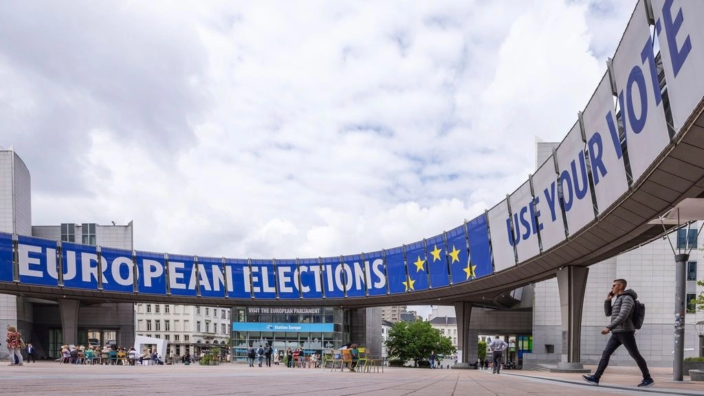 Ευρωεκλογές 2024: Κερδίζει έδαφος η ακροδεξιά – Η «κούρσα» για τις κορυφαίες θέσεις