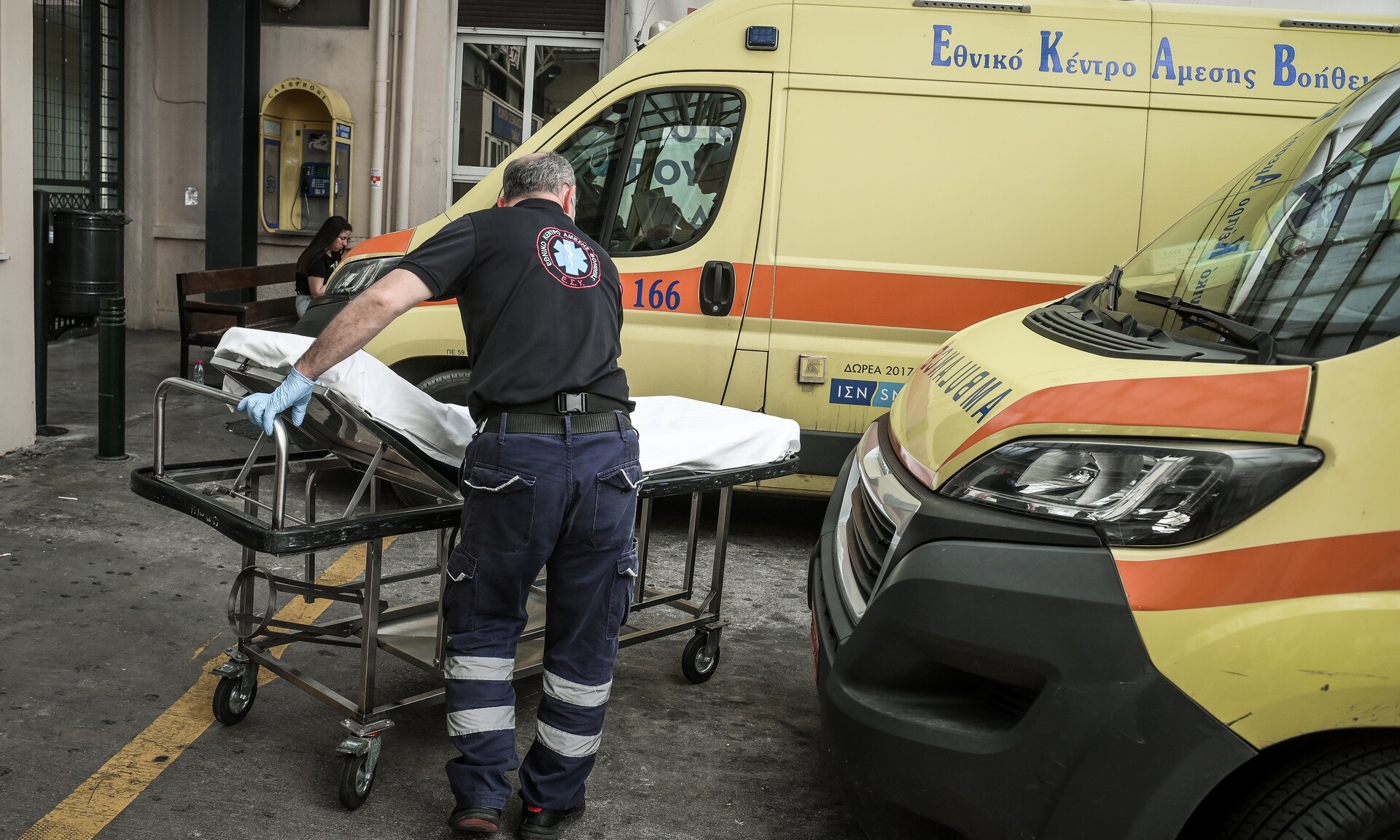 Δολοφονία στον Διόνυσο: Εντοπίστηκε νεκρός άνδρας μέσα σε διαμέρισμα