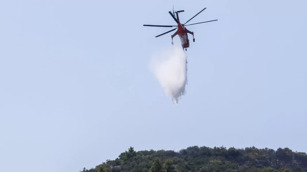 Φωτιά στη Νάξο – Εκδόθηκε 112 για απομάκρυνση