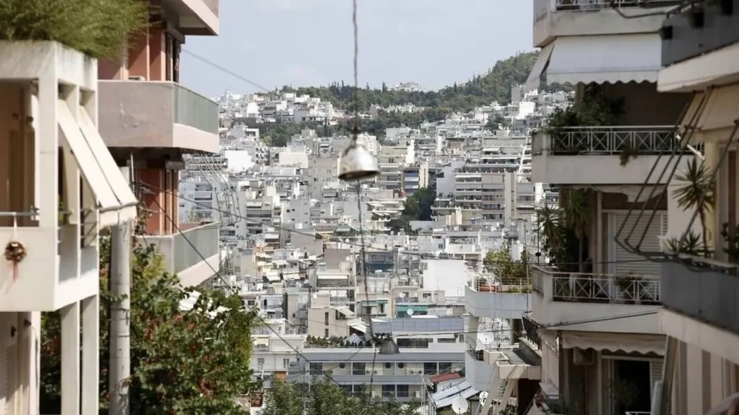 Ράλι στις τιμές των ακινήτων – «Πονοκέφαλος» το κόστος στέγασης για τους Έλληνες