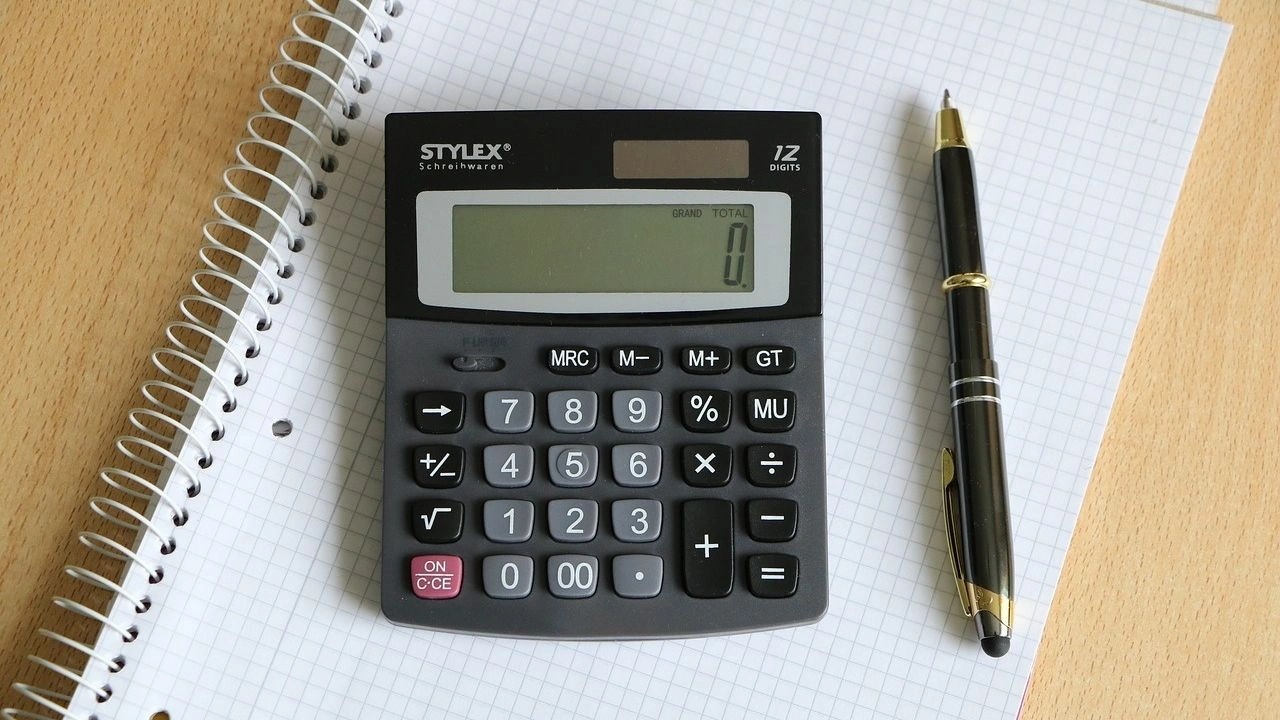 Ληξιπρόθεσμα χρέη: Πότε «διαγράφονται» – Τι αλλάζει με τις παλιές οφειλές