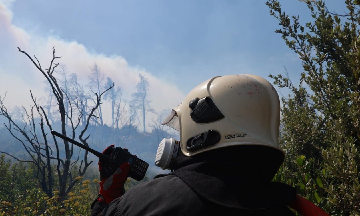 Υπό έλεγχο η πυρκαγιά στη Σέριφο - Ζοφερή η περιγραφή του δημάρχου για τις καταστροφές