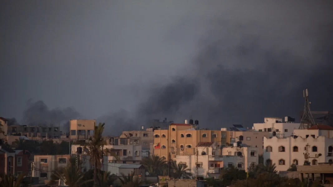Οκτώ Παλαιστίνιοι σκοτώθηκαν σε ισραηλινή αεροπορική επιδρομή σε κέντρο βοήθειας κοντά στη Γάζα