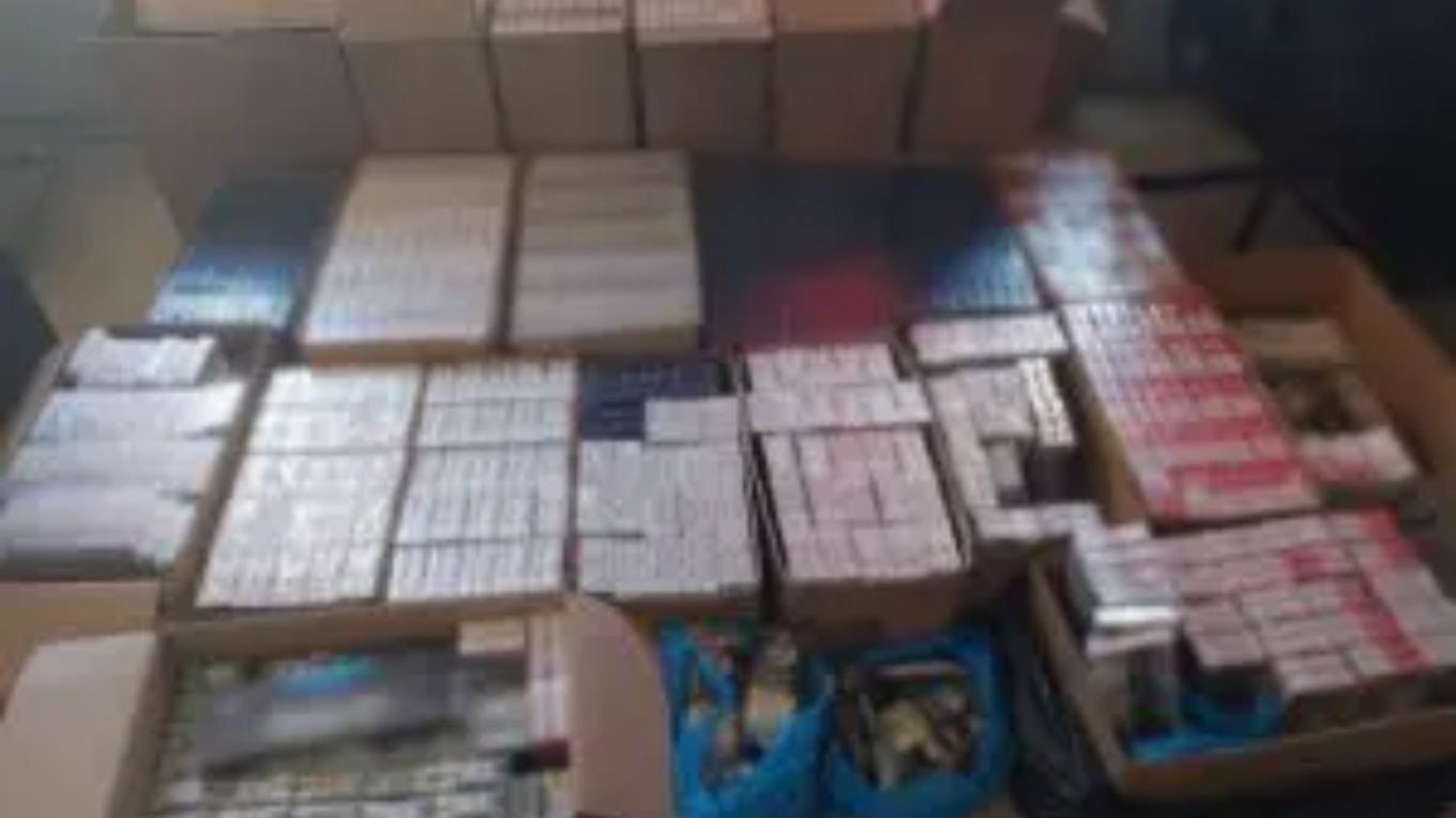 Συνελήφθη 65χρονος για εμπόριο λαθραίων καπνικών