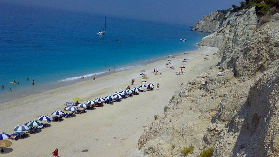 Εκτός κινδύνου ο 14χρονος που τραυματίστηκε σε θαλάσσιο παιχνίδι
