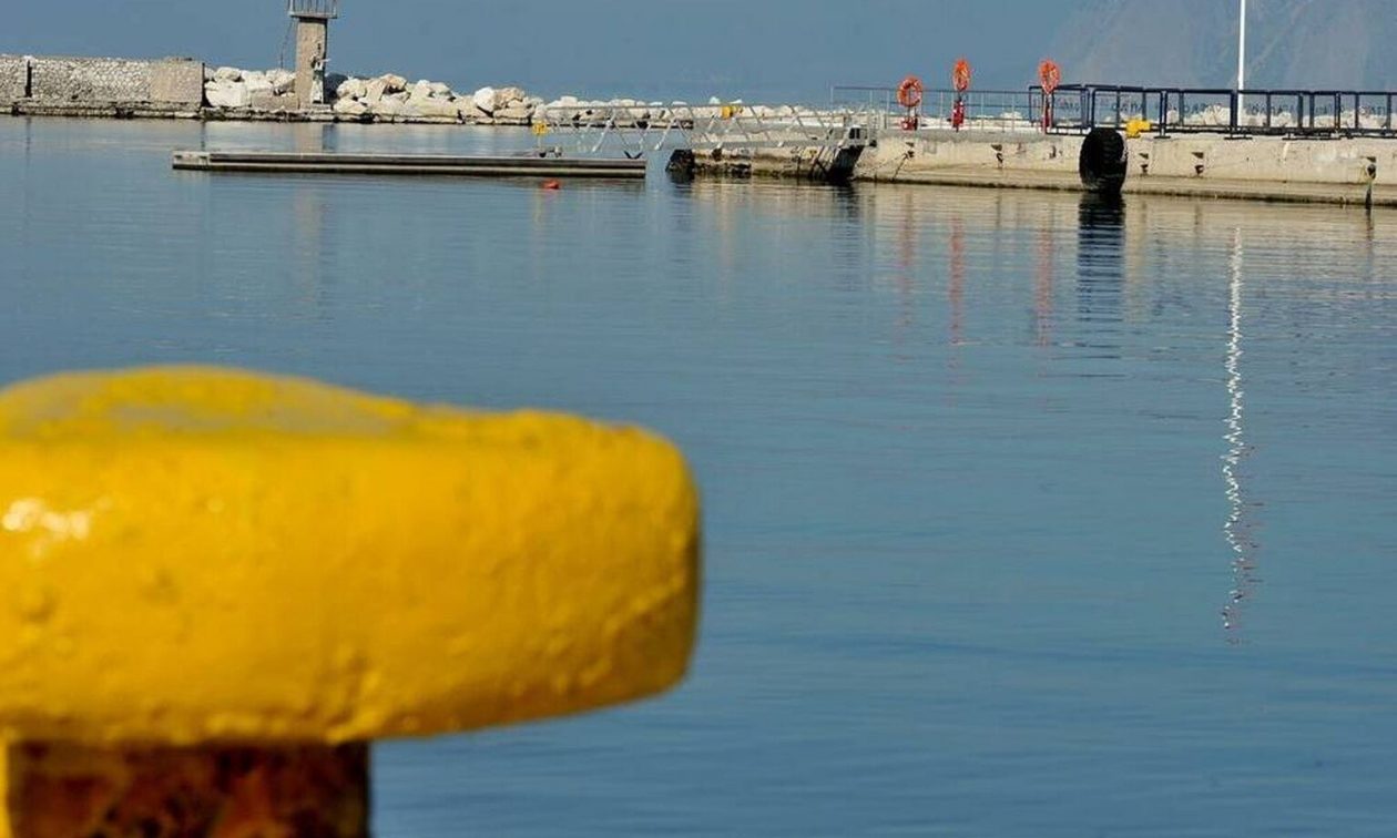 Μηχανική βλάβη σε πλοίο - Ταλαιπωρία για 109 επιβάτες