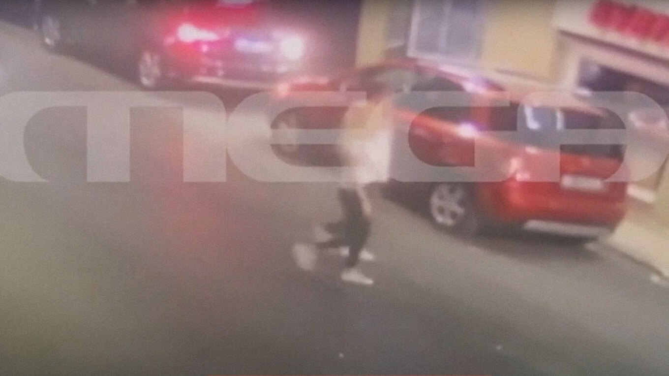 Απόστολος Λύτρας: Νέο βίντεο από την στιγμή που μπαίνει στο νοσοκομείο με τη σύζυγό του