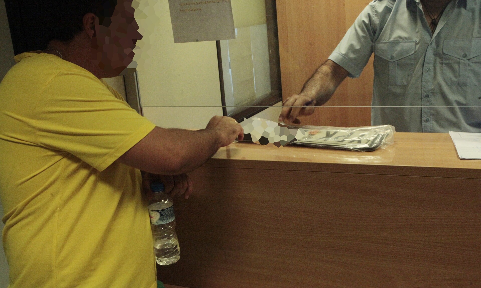 Ευρωεκλογές 2024: Επιστροφή πινακίδων, ποιους αφορά