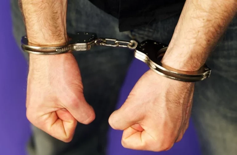 Σύλληψη δασκάλου – Καταγγέλθηκε ότι χειροδίκησε κατά μαθήτριας