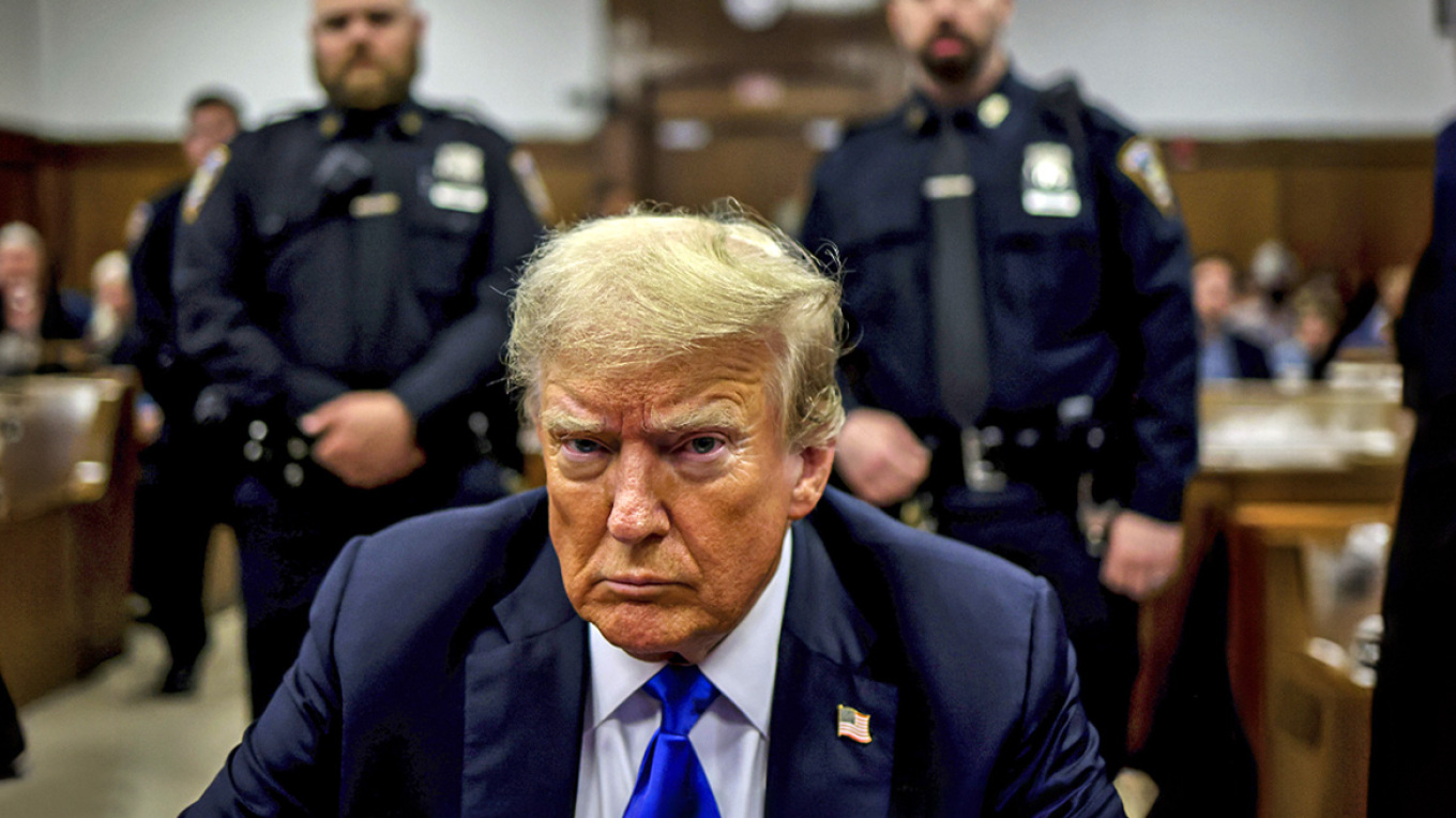 Ο Τραμπ αφήνει να εννοηθεί ότι θα ασκήσει διώξεις στους αντίπαλούς του αν γίνει πρόεδρος