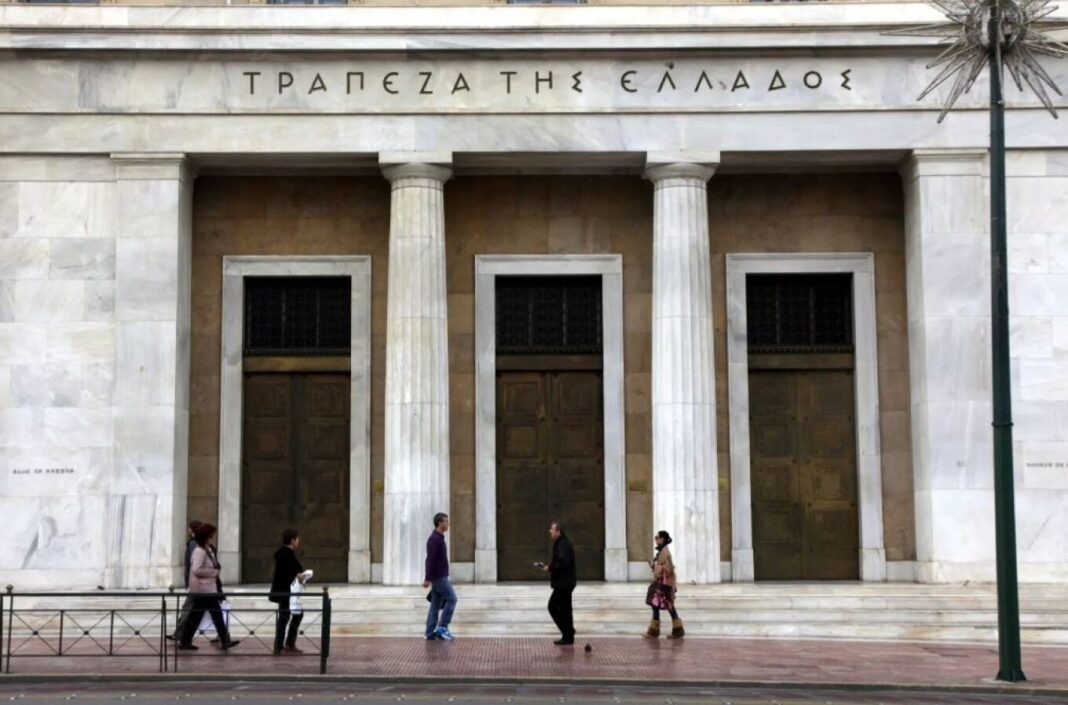 ΤτΕ: Παραμένει υψηλή, στο 5,45%, η «ψαλίδα» επιτοκίου νέων καταθέσεων και δανείων τον Απρίλιο