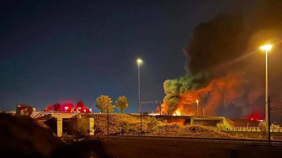 Ισθμός: Σε σκασμένο λάστιχο απέδωσε ο οδηγός του βυτιοφόρου το ατύχημα