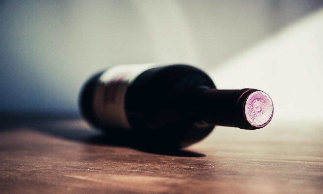 Ταμίας σούπερμαρκετ πούλησε αλκοόλ σε 13χρονη - Στο νοσοκομείο η ανήλικη