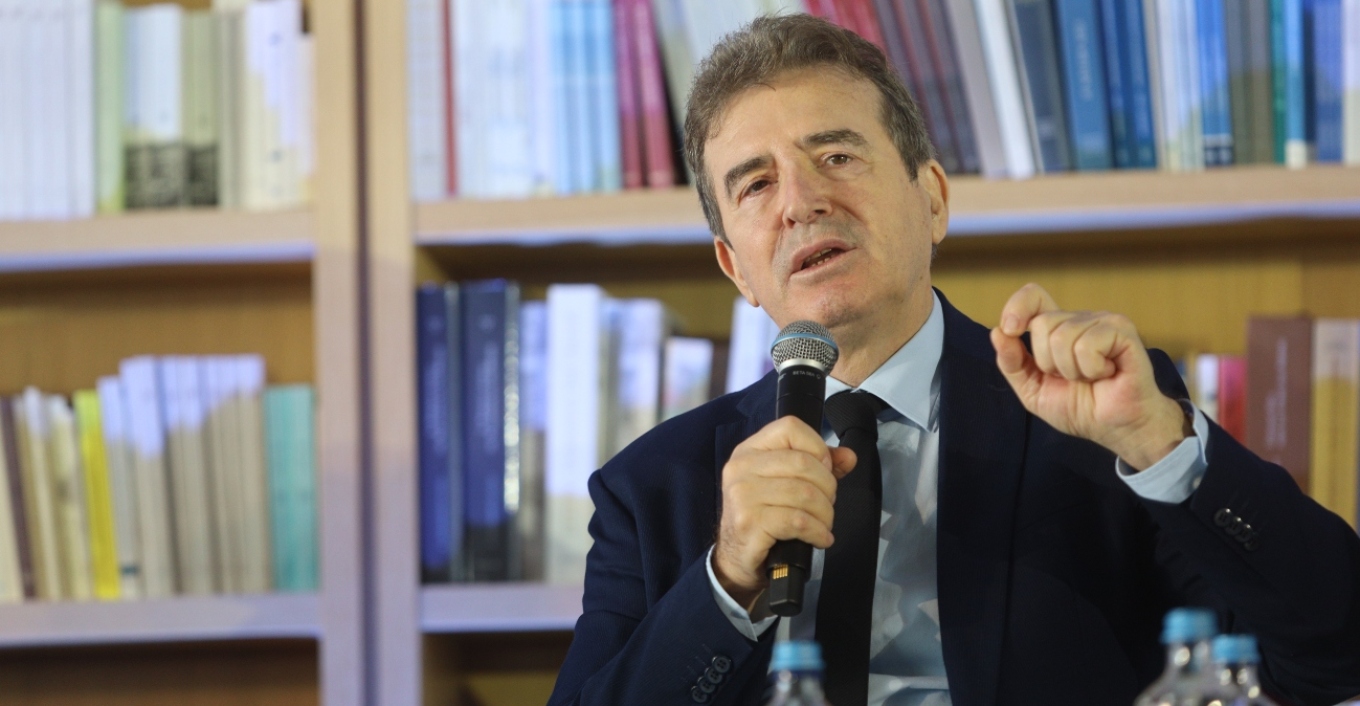 Χρυσοχοΐδης: ΟΠΚΕ και αστυνομικοί με δίκυκλα θα περιπολούν στις παραλίες