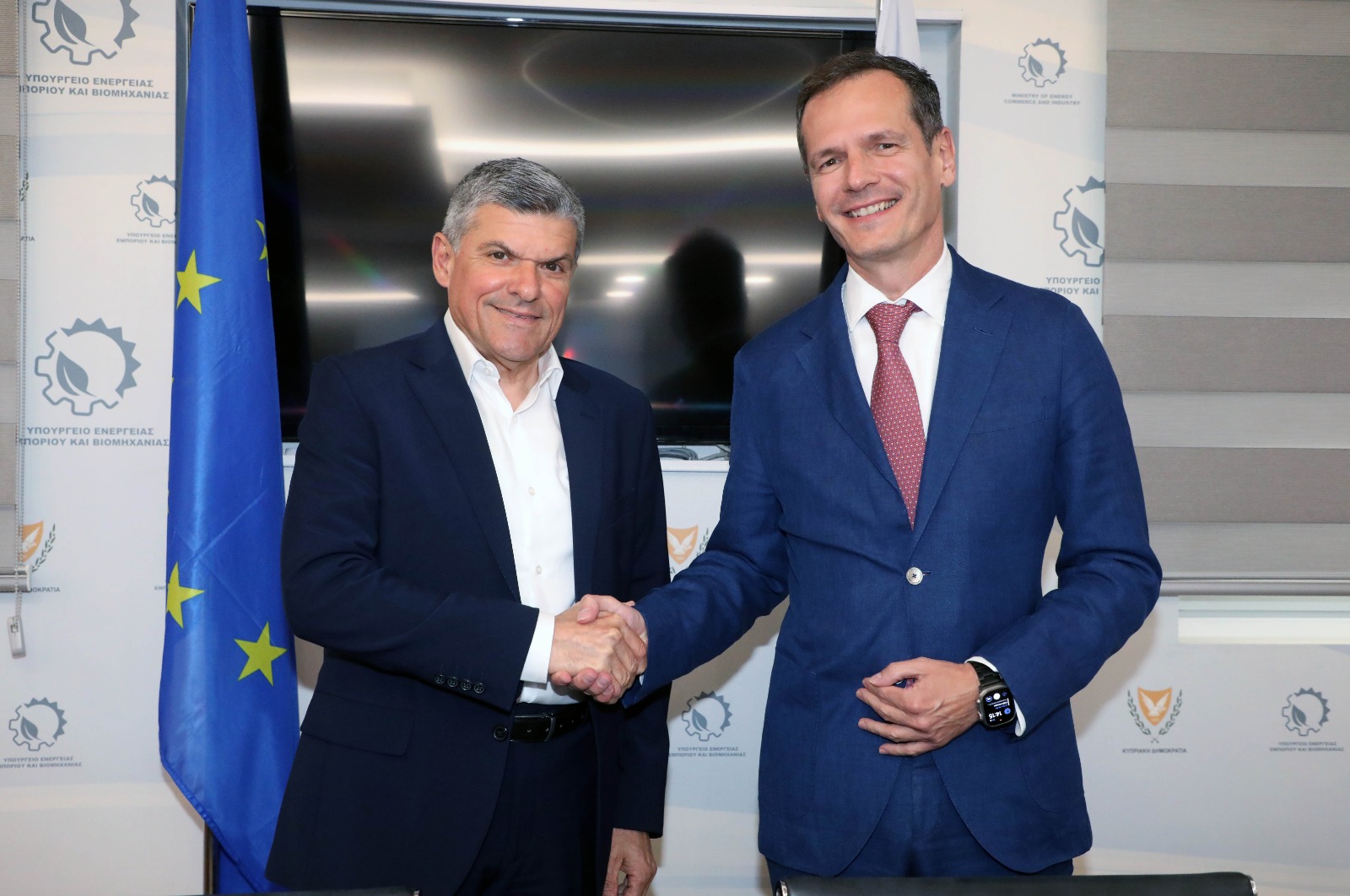 Εξοικονόμηση 30% στους λογαριασμούς ρεύματος για τους Κύπριους καταναλωτές από τη διασύνδεση Ελλάδας - Κύπρου