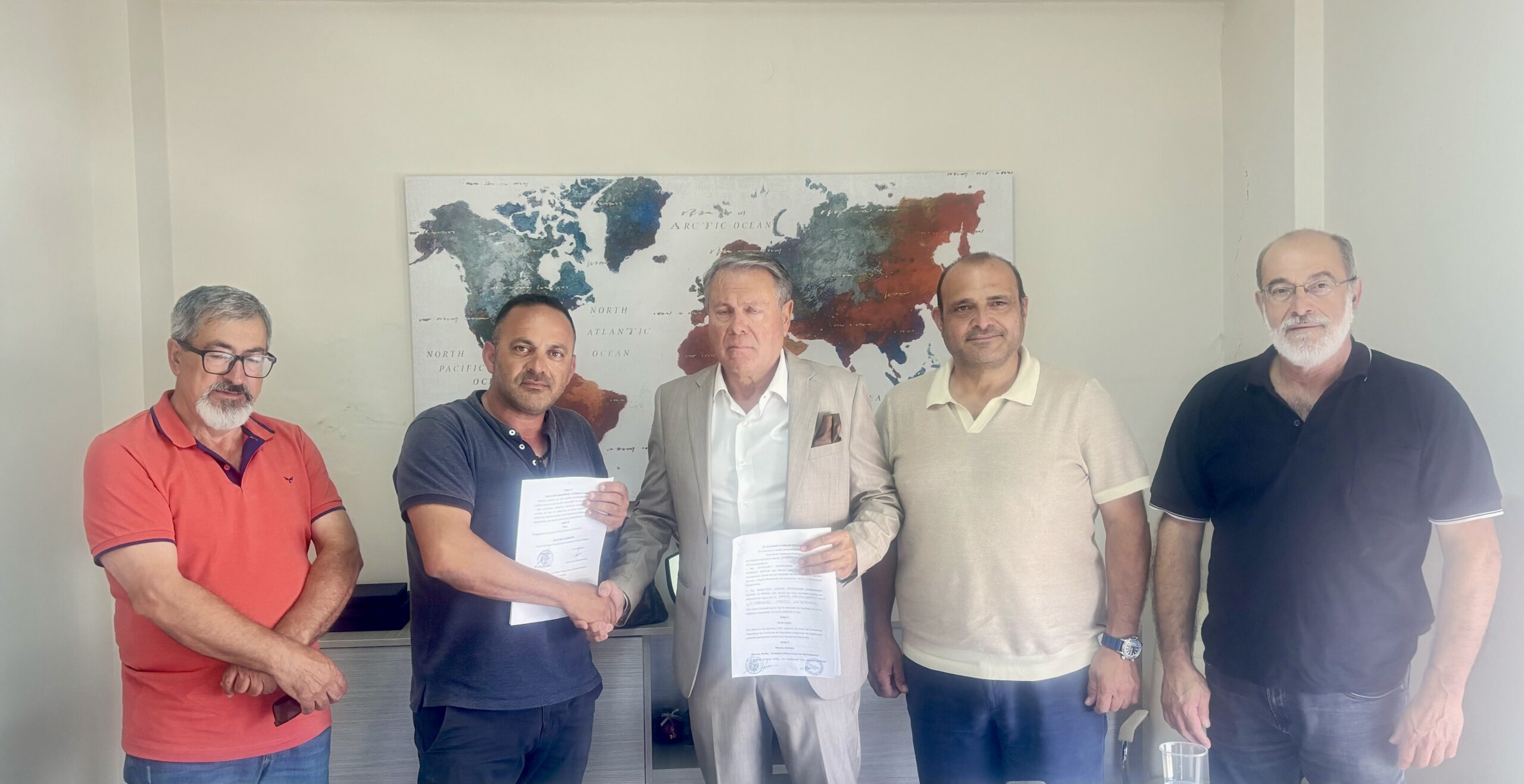 Υπεγράφη Συλλογική Σύμβαση Εργασίας για τους οδηγούς τουριστικών λεωφορείων