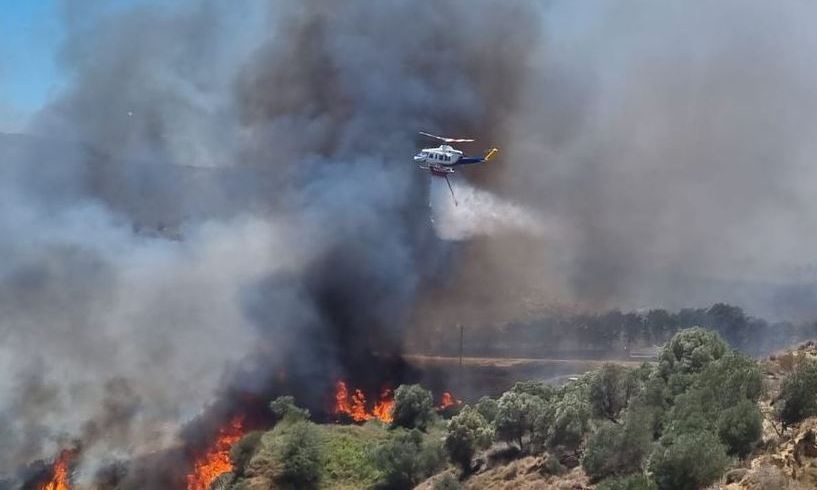 Κως: Νέο 112 για εκκένωση της Καρδάμαινας - Συνεχίζεται η μάχη με τις φλόγες